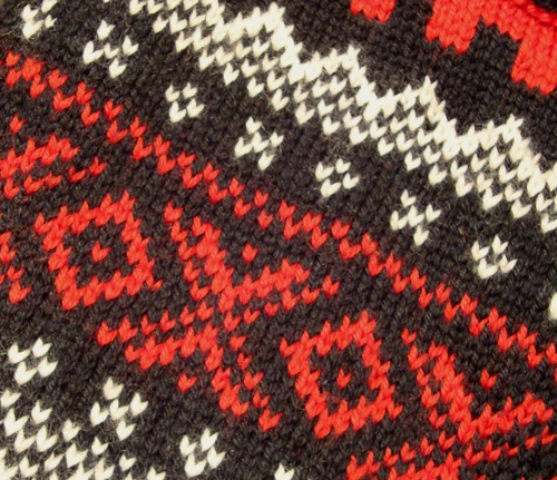 2010-sweater-0131